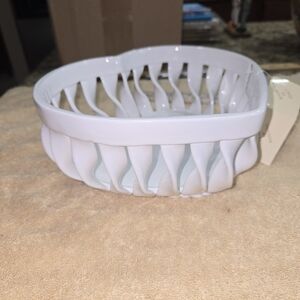 White Heart-Shaped Ceramic Basket